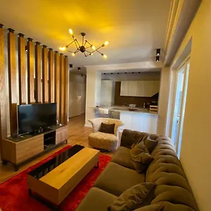 mels-place.hotels-in-tirana.com/