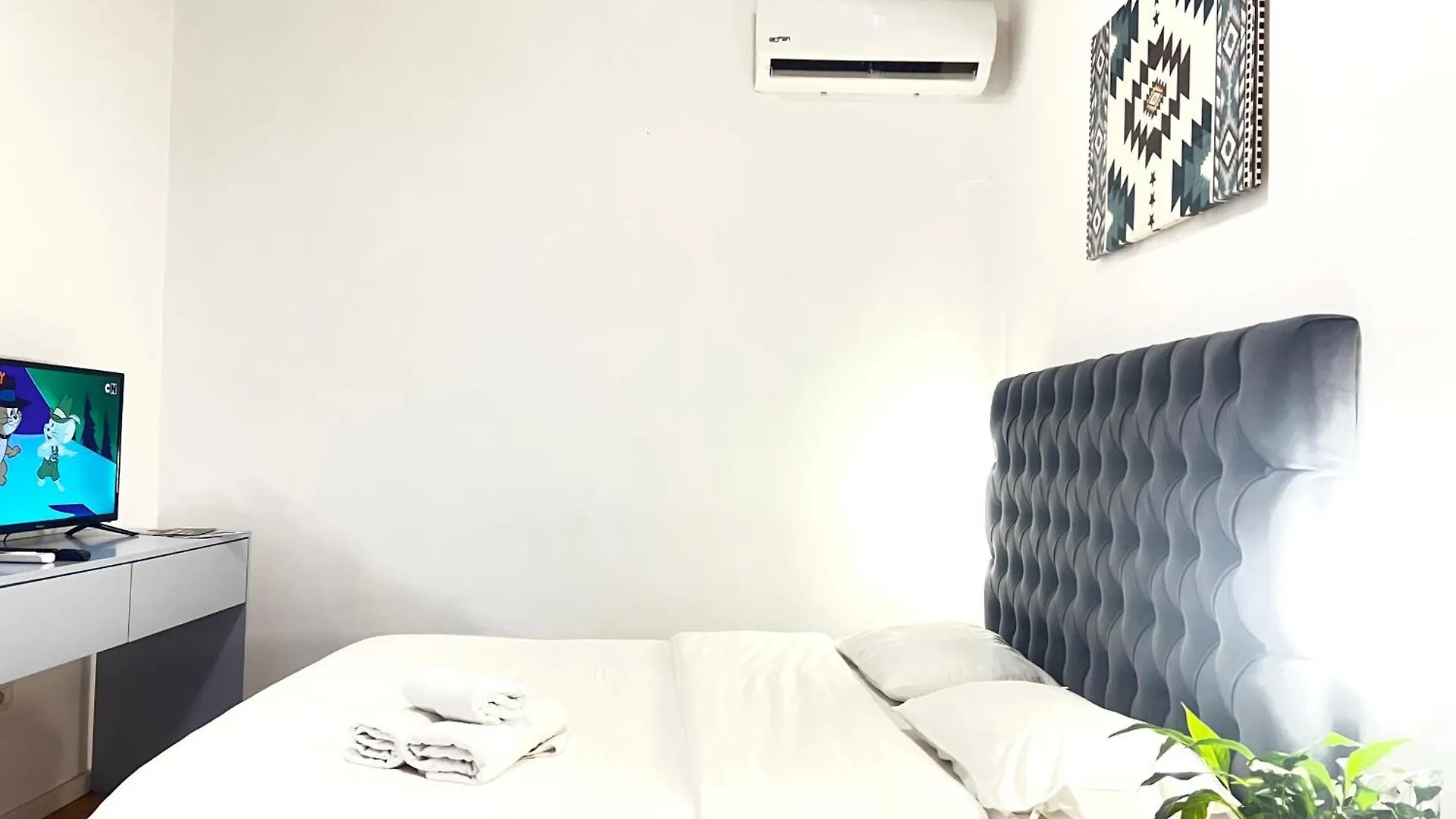 Tirana Square Hotel 3*,